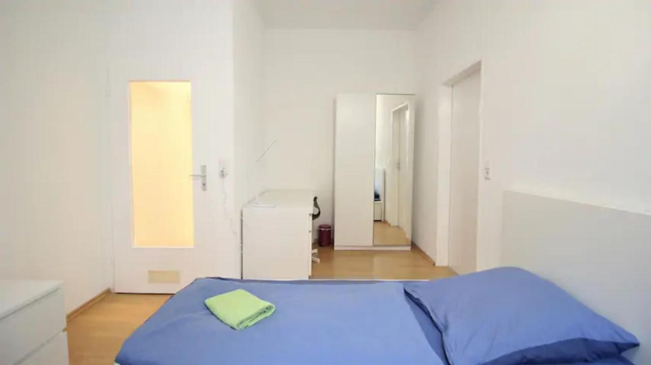 Privatzimmer Nahe Bahnhof Und City Wurzburgo Exterior foto