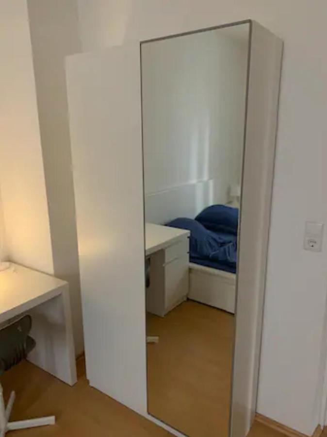 Privatzimmer Nahe Bahnhof Und City Wurzburgo Exterior foto