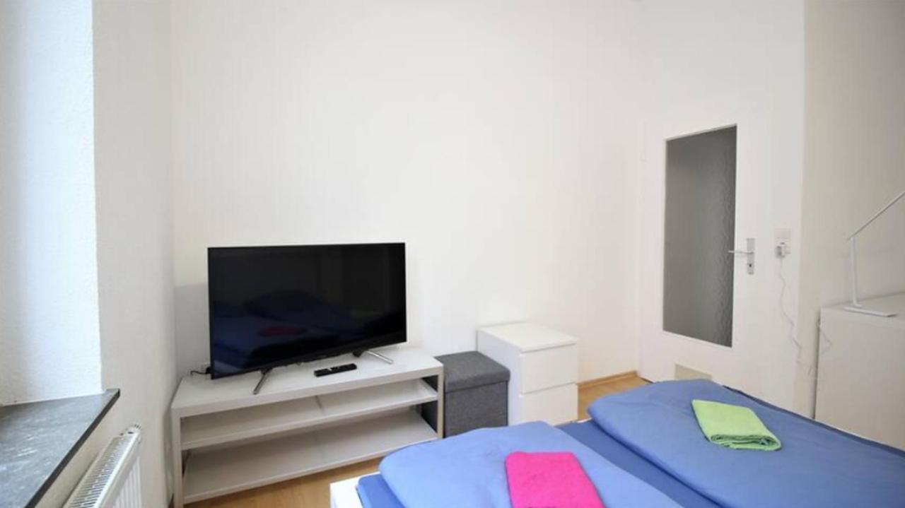 Privatzimmer Nahe Bahnhof Und City Wurzburgo Exterior foto