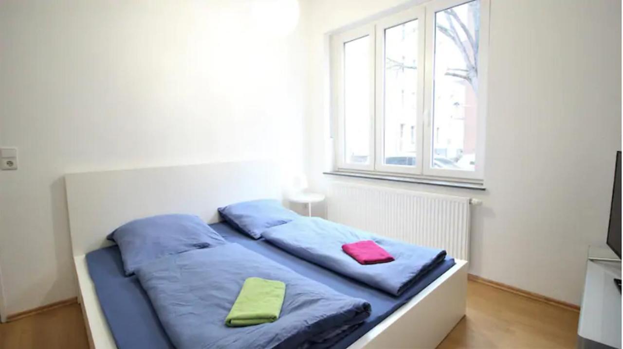 Privatzimmer Nahe Bahnhof Und City Wurzburgo Exterior foto